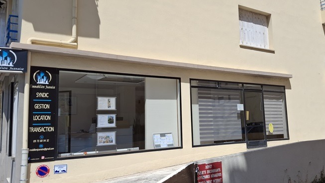 Bienvenue à L'agence Immobilière Juanaise, cabinet familial indépendant