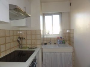 APPARTEMENT 1 PIÈCE À LOUER LE GOLFE JUAN - 06220 / RÉF: 1092102