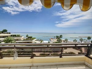 Villa sur toit 3 pièces à vendre St Laurent du Var
